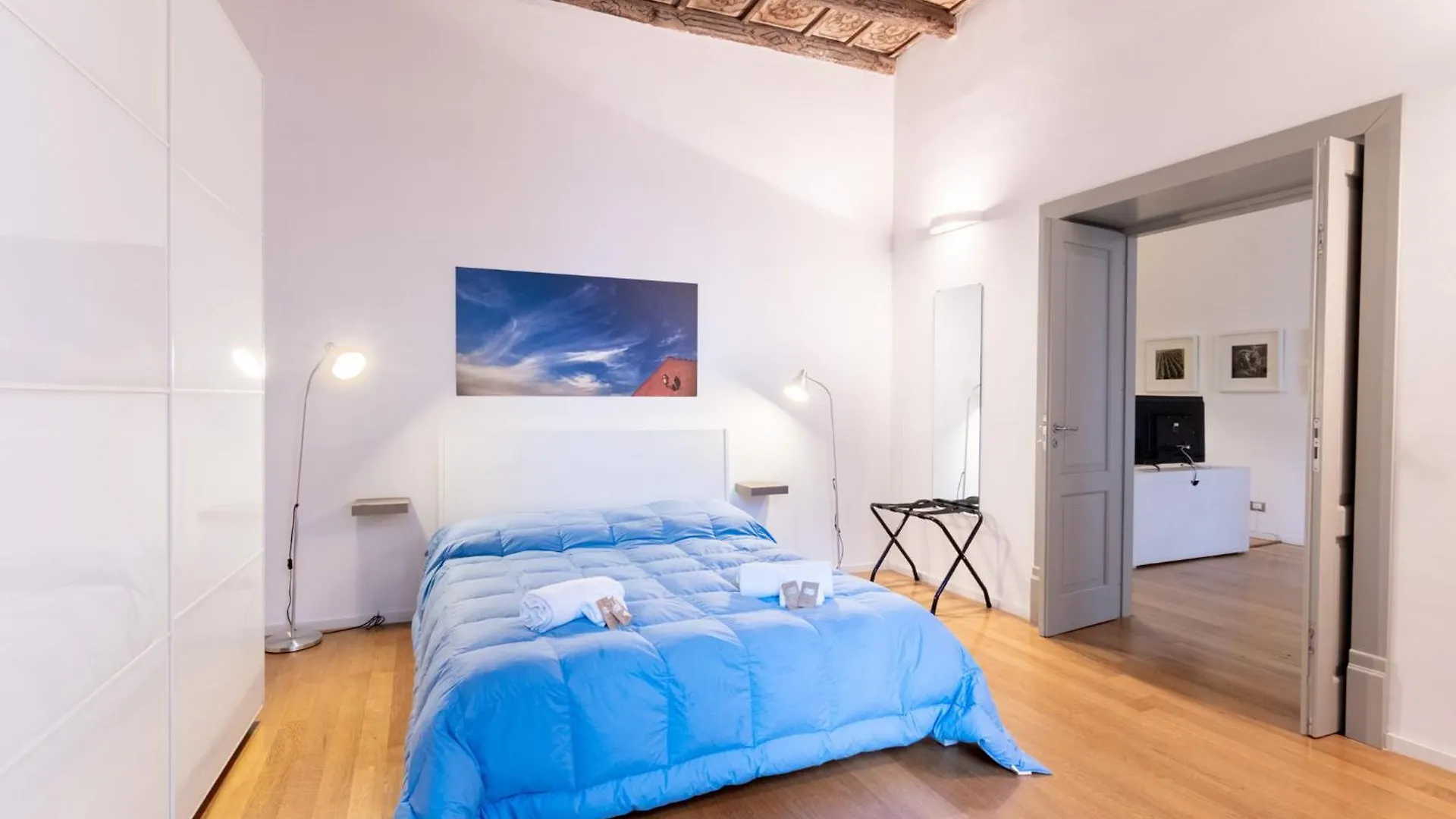 Apartment Elegante Appartamento In Centro Palermo Italy